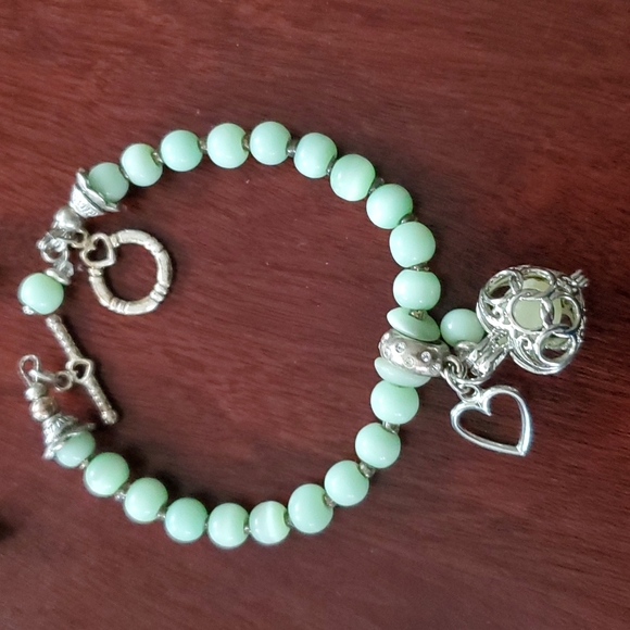 NWOT bracelet and earrings set - Picture 4 of 12